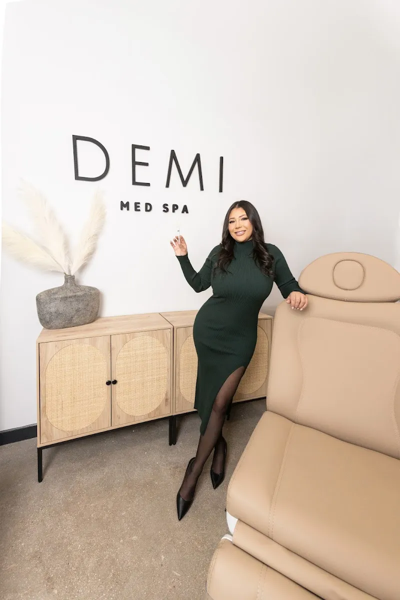 IV therapy at DEMI Med Spa in Chicago IL