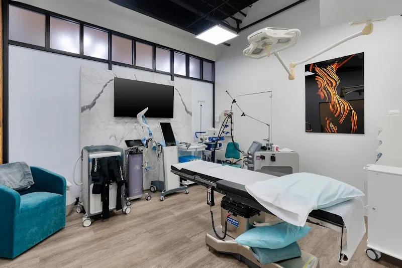 IV therapy at Elysium Aesthetics + Longevity in Chicago IL