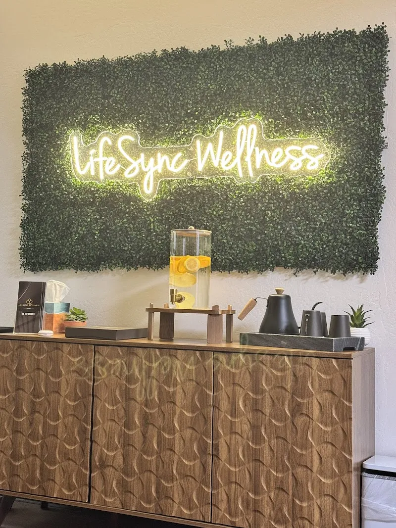 IV therapy at LifeSync Wellness in Phoenix AZ