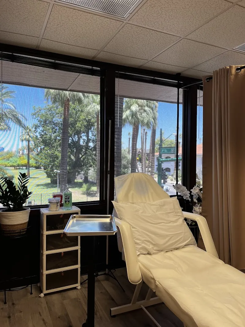 IV therapy at PERLA Bienestar Center in Phoenix AZ