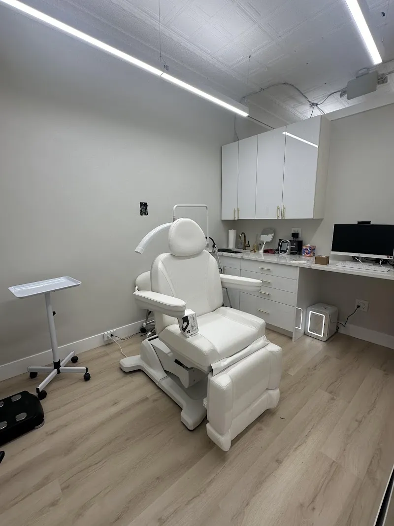 IV therapy at Yth. Wellness - Testosterone Replacement Therapy (TRT) / Weight loss / Peptides in Newark NJ